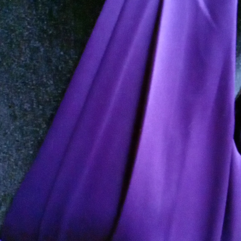 Beautiful Dress💜💜 - Picture 7 of 11